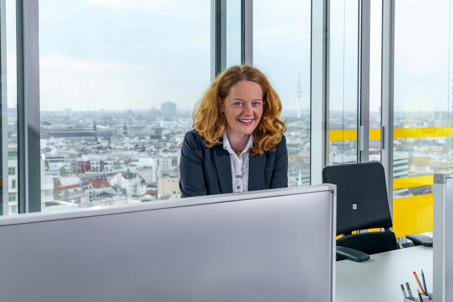 Businessfotografie Frau Büro Arbeitsplatz