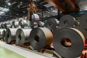 Coil-Lager Stahl-Coils im Lager – Industriefotografie von Erik Krüger.