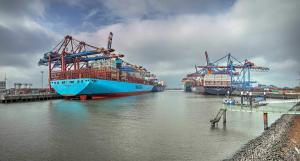 Hamburger Hafen Übersicht Containerschiffe