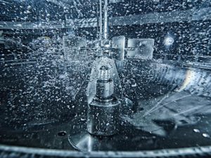 fermentor-blasen-chemie-industrie Fermentor im Betrieb