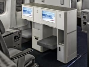 Interieur einer Flugzeugkabine – Corporate-Fotografie technische Innenaufnahme